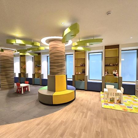 Oceanfront Beach Resort - Sha Extra Plus Patong Ngoại thất bức ảnh The Children's Museum of Oak Park