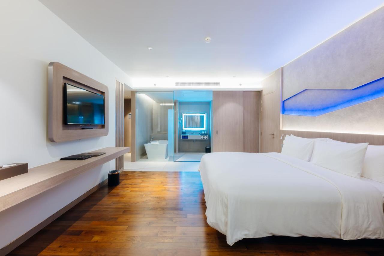 Oceanfront Beach Resort - Sha Extra Plus Patong Phòng bức ảnh
