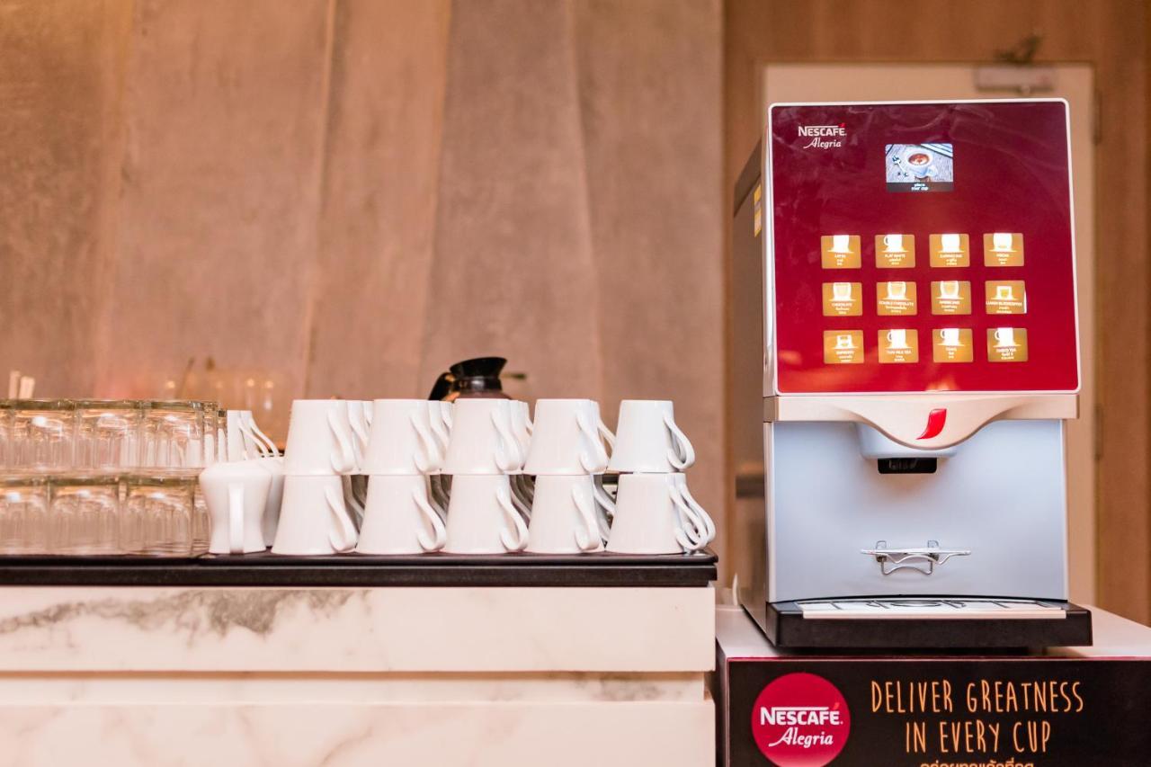 Oceanfront Beach Resort - Sha Extra Plus Patong Ngoại thất bức ảnh A Nespresso Professional machine