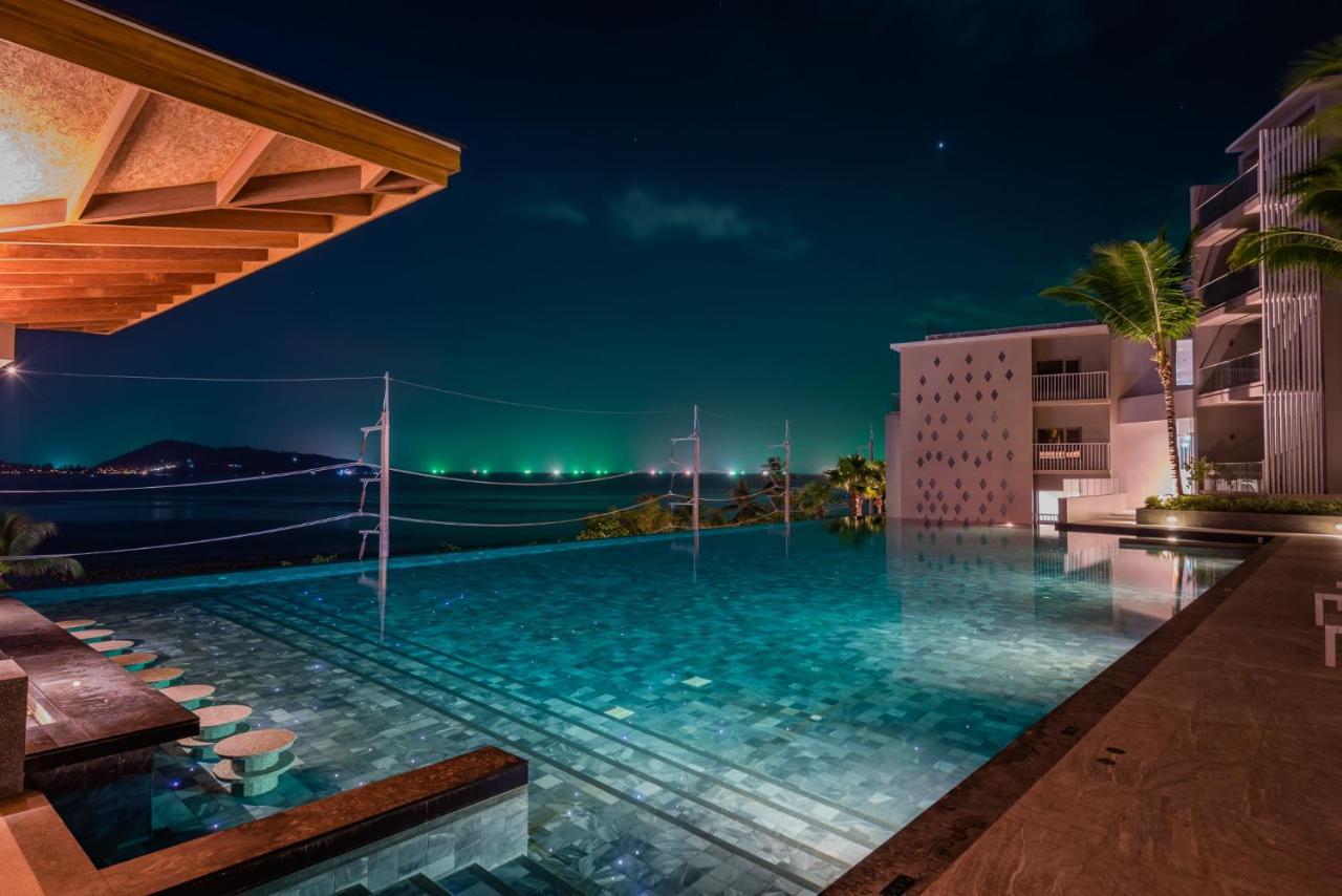 Oceanfront Beach Resort - Sha Extra Plus Patong Ngoại thất bức ảnh Infinity pool at the resort