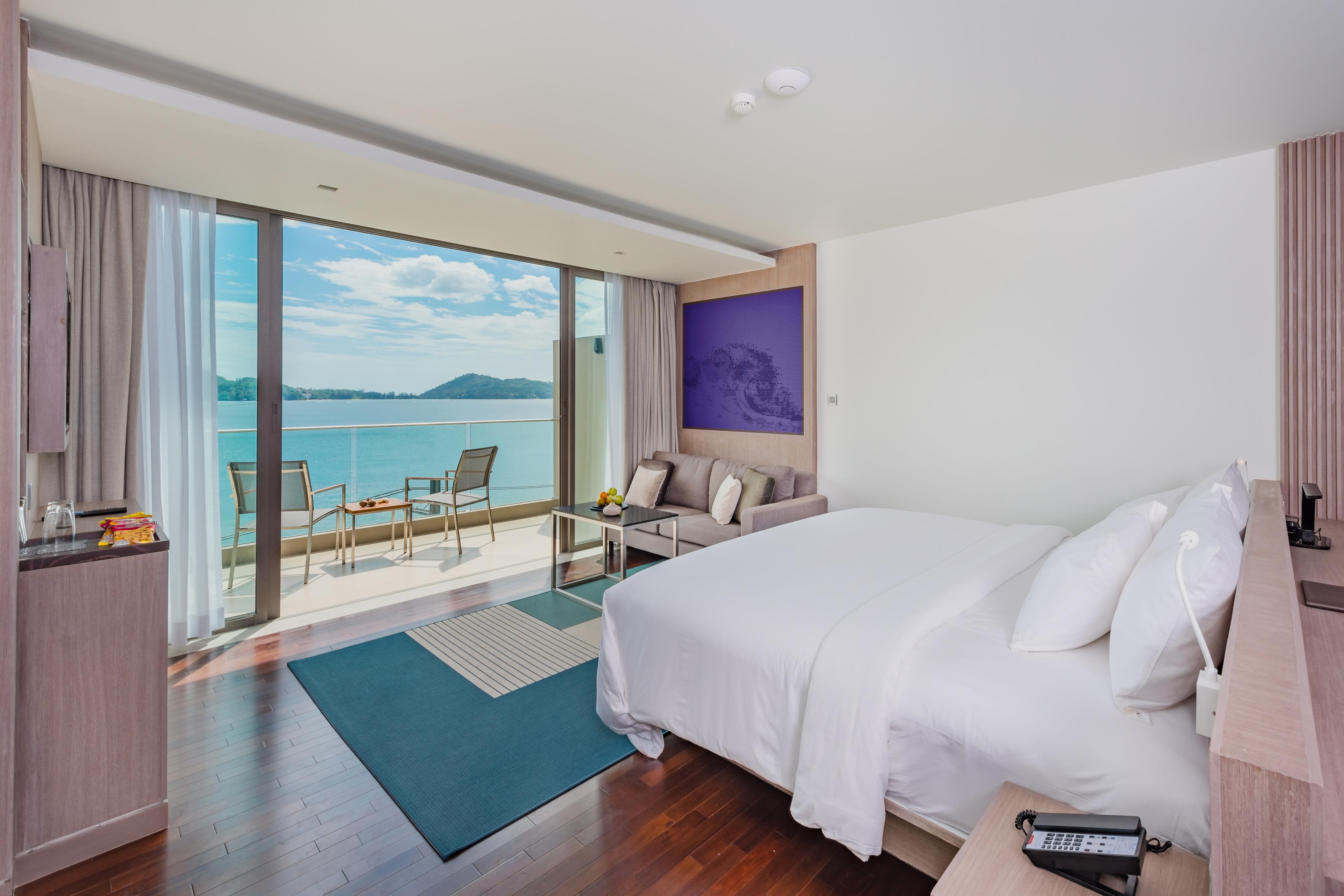 Oceanfront Beach Resort - Sha Extra Plus Patong Ngoại thất bức ảnh Deluxe Ocean View