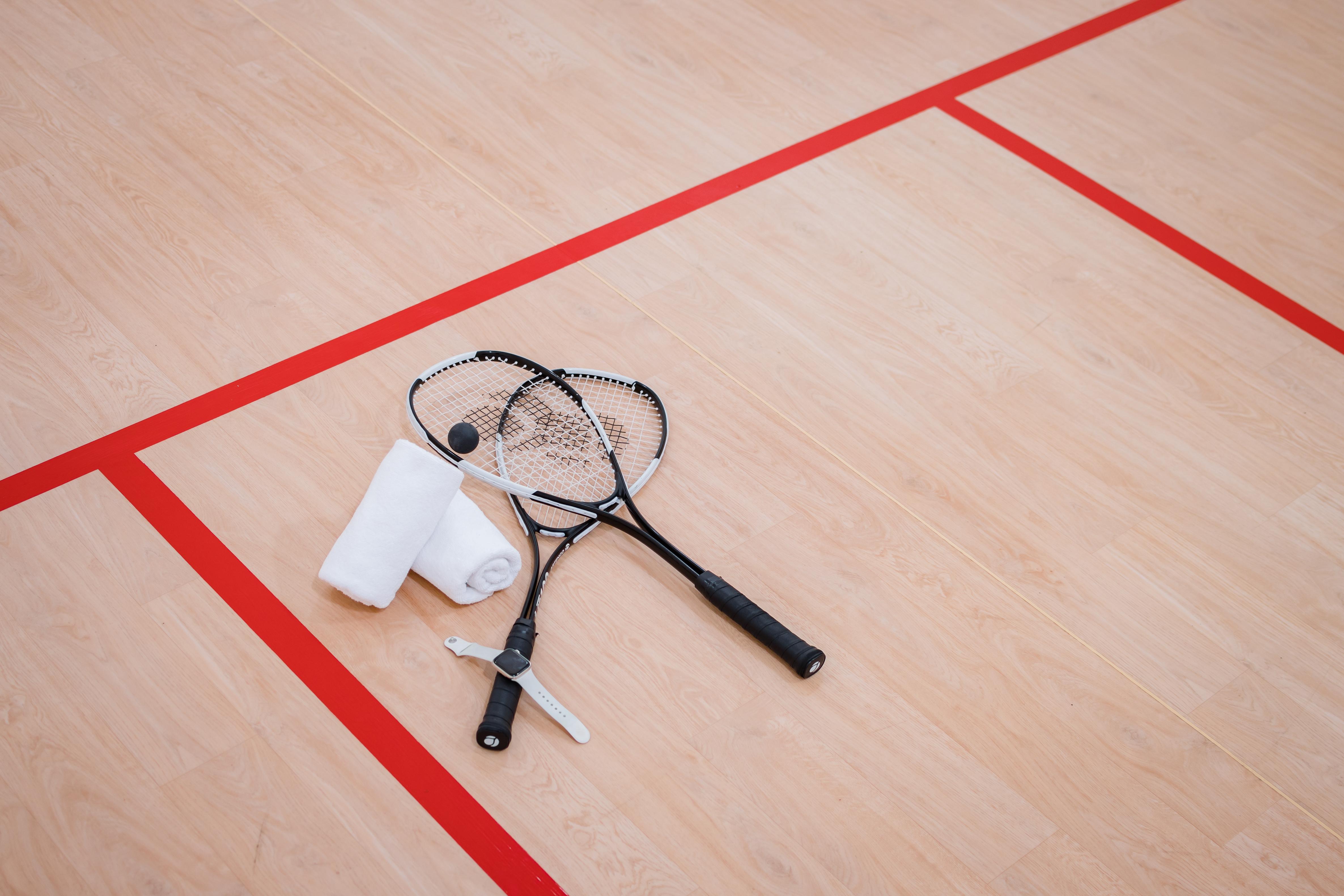 Oceanfront Beach Resort - Sha Extra Plus Patong Ngoại thất bức ảnh Squash racquets and ball